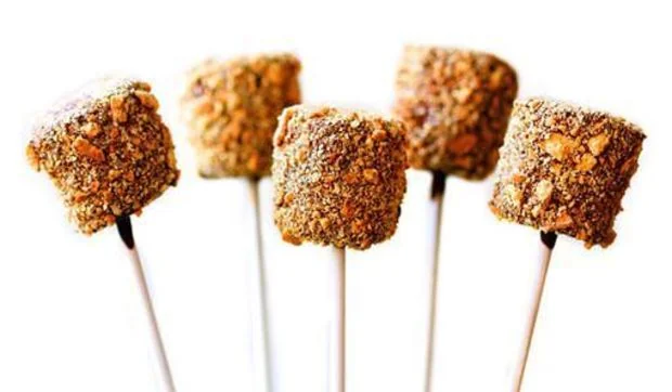 Palitos con nubes de chocolate