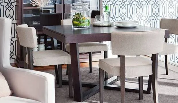 Papel pintado en el comedor 