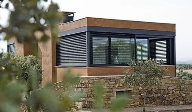 Persianas herméticas para grandes cristaleras