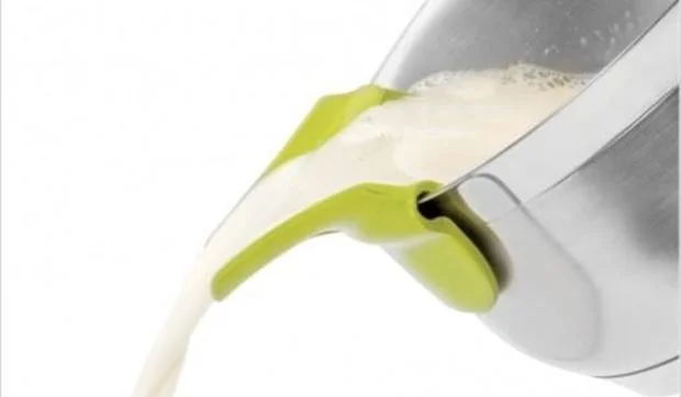 Pico vertedor de silicona para todo tipo de recipientes