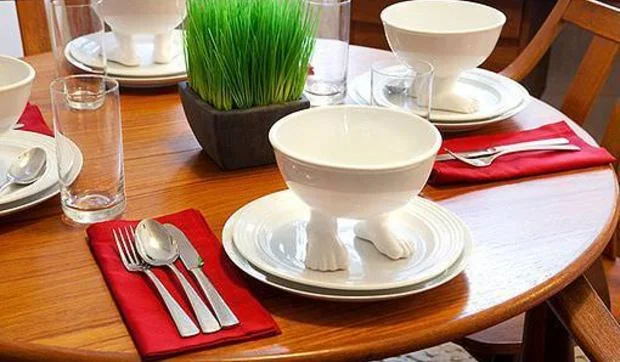 Piezas de cerámica con pies