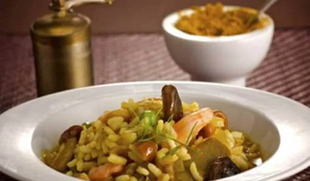 Risotto de setas y gambas al curry
