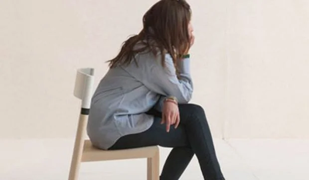 Silla y taburete Joynt, de Lagostudio