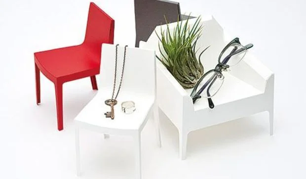 Sillas y sillones en miniatura de Taiji Fujimori