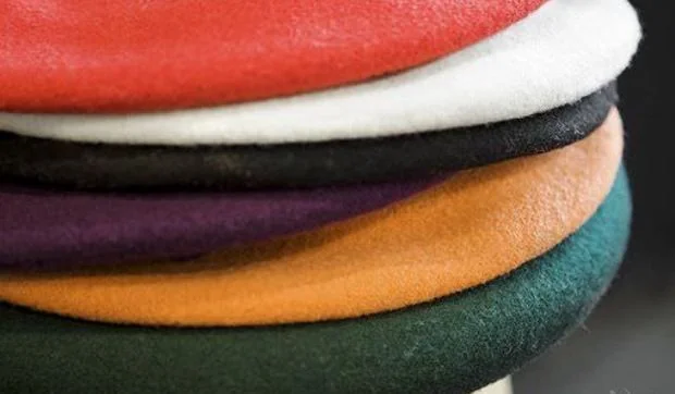 Taburetes con txapela