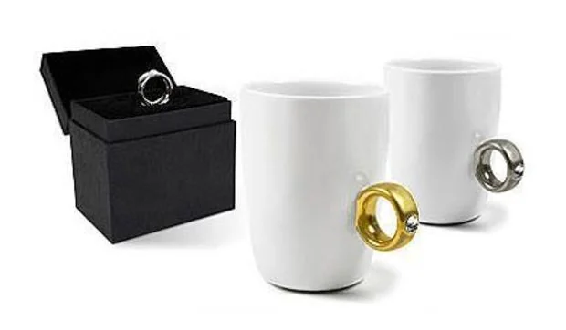 Taza de pedida con un buen pedrusco