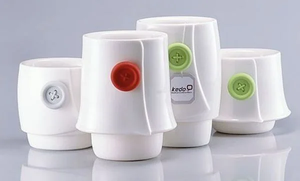 Tazas de té y café para llevar a la oficina