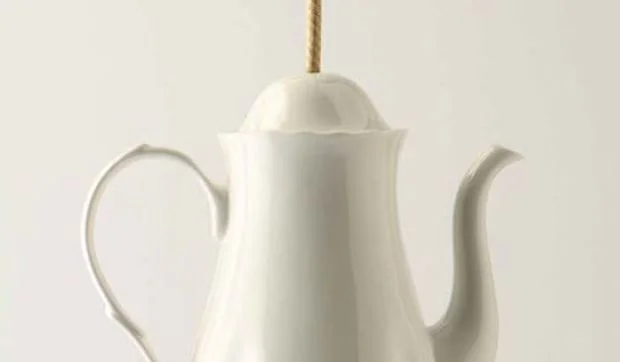 ¿Lámparas o teteras? 