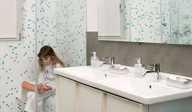 Un cuarto de baño pensado para dos