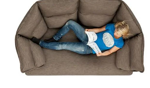 Un sofá muy envolvente