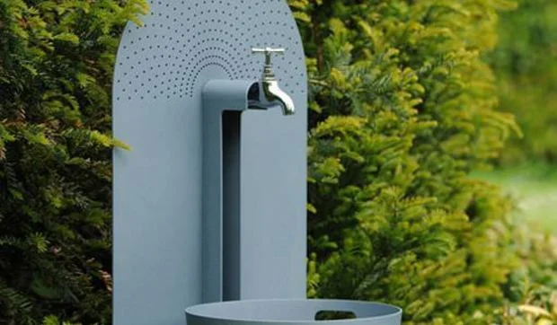 Una fuente de jardín chic y muy práctica