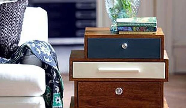 Una mesa de reciclaje