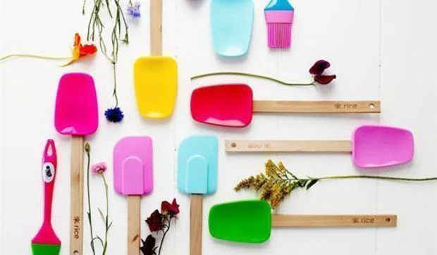 Utensilios de cocina de vivos colores