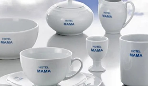 Vajilla Hotel Mamá