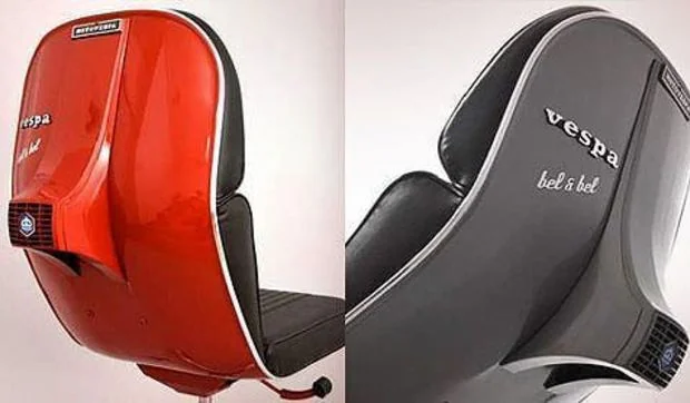 Vespas recicladas en sillas de oficina