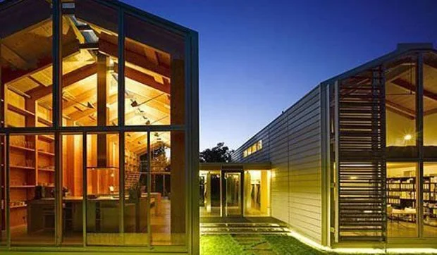 Vivienda y lugar de trabajo, en casas de madera