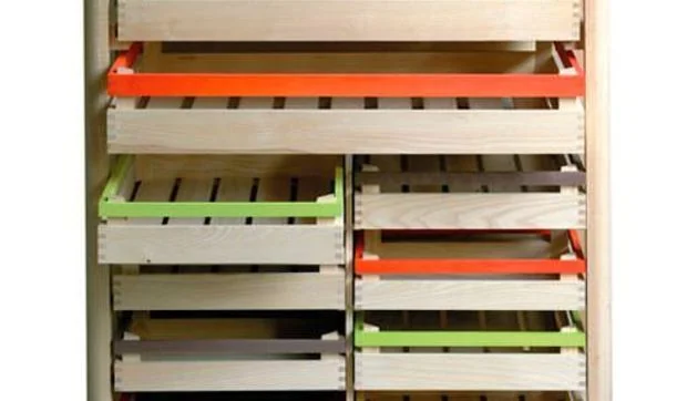 Vuelven los muebles de madera clara